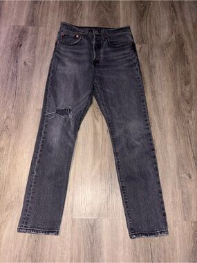 Levi’s | Black Distressed Jeans
